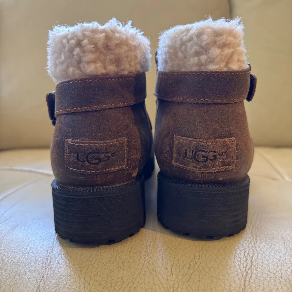 UGG Elora Brown Suede Shearling Lined Buckle Ankle Boots 1095151 Womens 9‎
